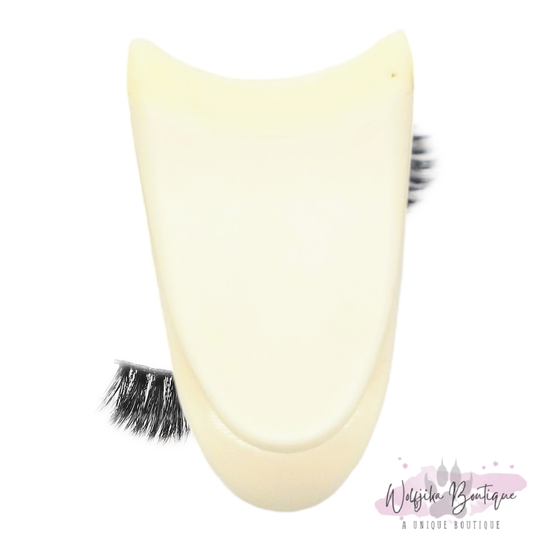 False Eyelash Clip Applicator